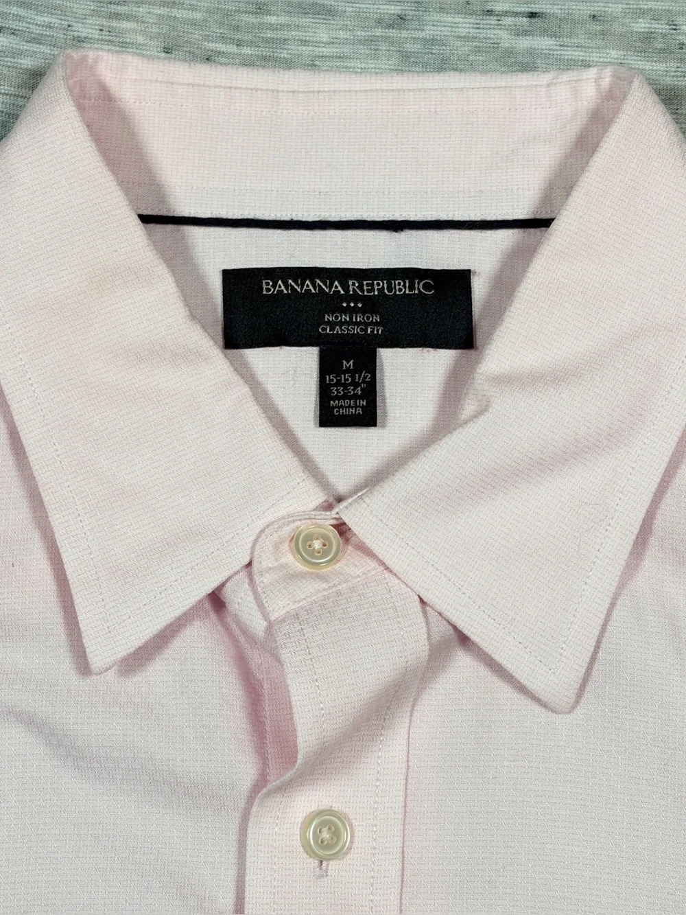 Banana Republic Men’s Long Sleeve Button Down Non Iron Shirt Pink Size Medium